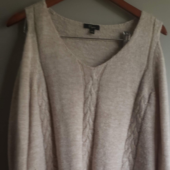 Cupio Sweater Tan - Picture 1 of 5